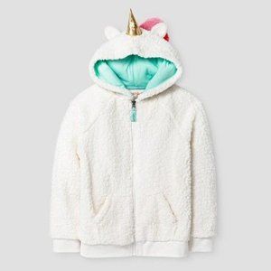 Adorable fluffy unicorn sweater!